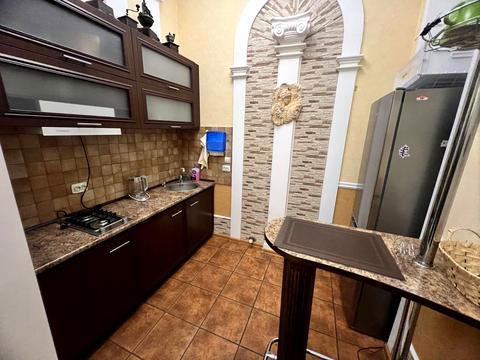 коммерческая по адресу Марка Кропивницького, 9