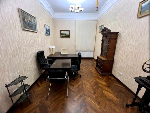 коммерческая по адресу Марка Кропивницького, 9