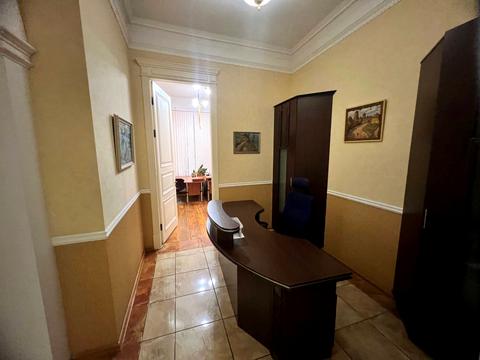 коммерческая по адресу Марка Кропивницького, 9