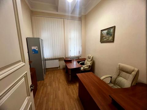 коммерческая по адресу Марка Кропивницького, 9