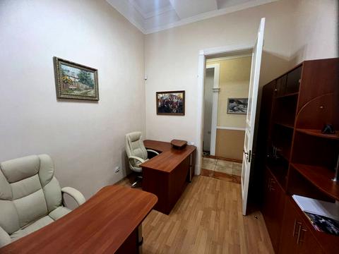 коммерческая по адресу Марка Кропивницького, 9