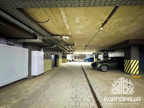 паркомісце за адресою Миколи Бобяка вул., 17-Б