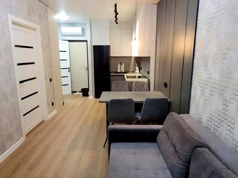 квартира за адресою Профсоюзна вул., 9-А