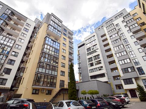 квартира за адресою Степана Бандери просп., 36