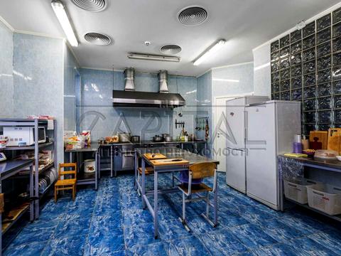 коммерческая по адресу Николая Михновского бульв. (Дружбы народов), 14-16