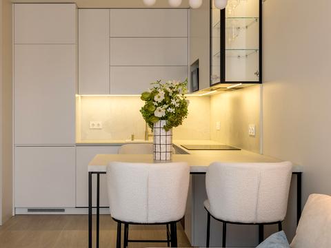 квартира за адресою Салютна вул., (Будинок 02301-02303)
