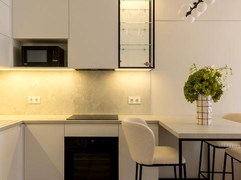 квартира за адресою Салютна вул., (Будинок 02301-02303)