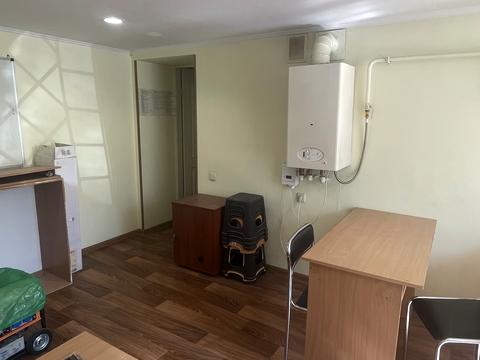 комерційна за адресою Пастера вул., 44