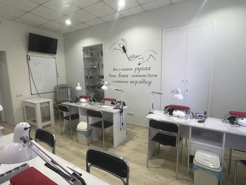 комерційна за адресою Пастера вул., 44