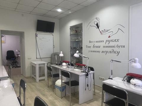 комерційна за адресою Пастера вул., 44