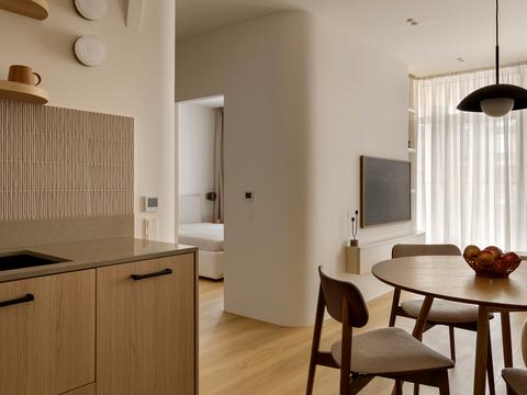 квартира по адресу Киев, Салютная ул., (Будинок 02301-02303)