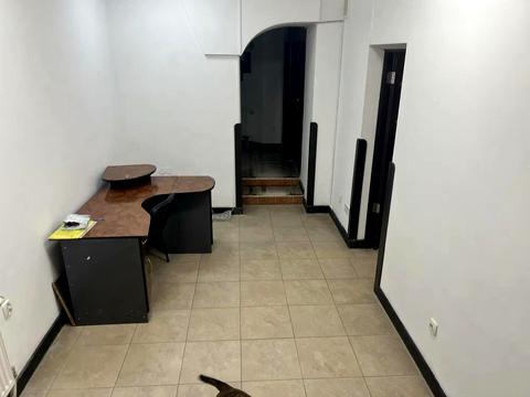 комерційна за адресою Михайла Коцюбинського вул., 23