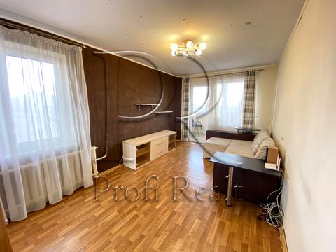 квартира за адресою Академіка Булаховського вул., 30-Б