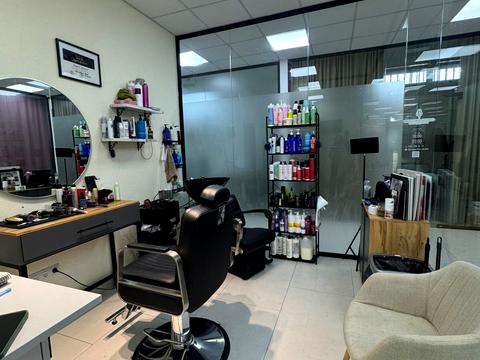 комерційна за адресою Івана Огієнка вул., 18