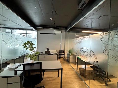 коммерческая по адресу Дорожна, 58