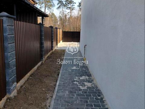 будинок за адресою Олега Ольжича, 10