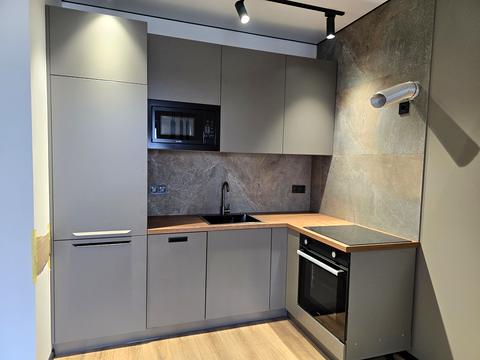 квартира за адресою Петра Дорошенка вул., (А011)