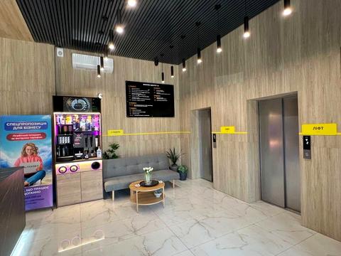 комерційна за адресою Полковника Гуляєва просп. (Маршала Жукова), 107/1