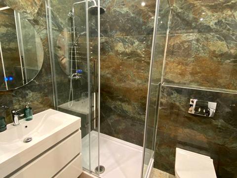 квартира за адресою Дніпровська набережна вул., 18-А