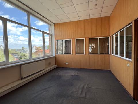 комерційна за адресою В'ячеслава Липинського вул. (), 23
