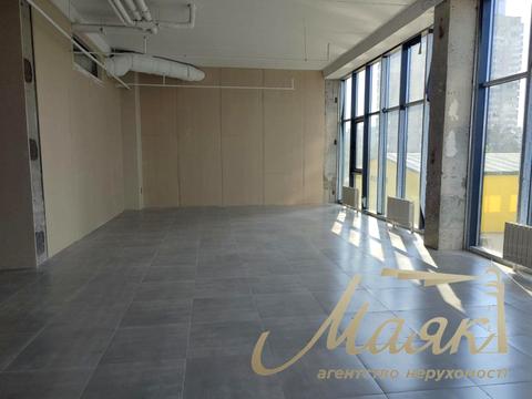 комерційна за адресою Героїв полку "Азов" вул. (Маршала Малиновського), 12а