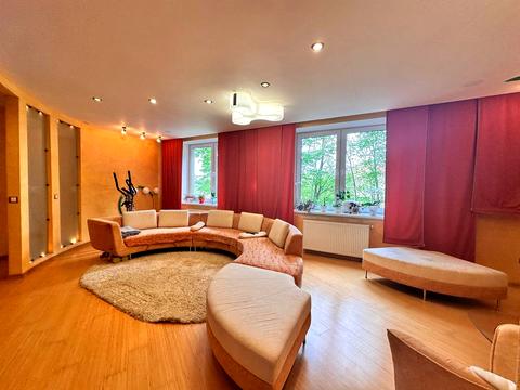 квартира по адресу Александра Олеся ул., 25д