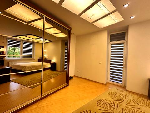 квартира по адресу Александра Олеся ул., 25д