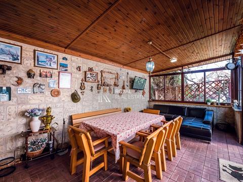 дом по адресу Лесі Українки