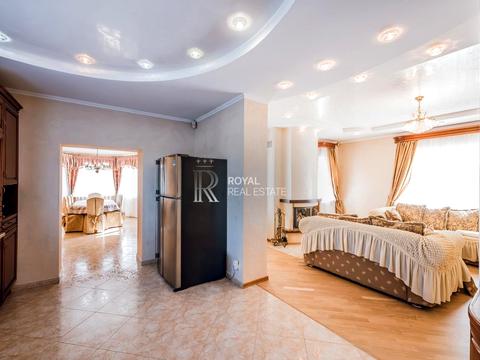 дом по адресу Лесі Українки