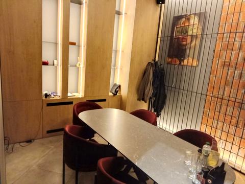 комерційна за адресою Пилипа Орлика просп., 16