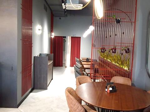 комерційна за адресою Пилипа Орлика просп., 16