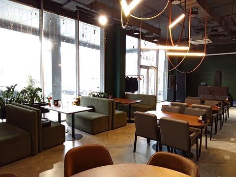 комерційна за адресою Пилипа Орлика просп., 16