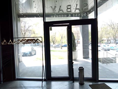 комерційна за адресою Пилипа Орлика просп., 16