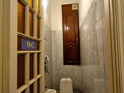 комерційна за адресою Пантелеймонівська вул., 28