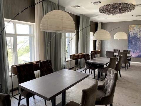 комерційна за адресою Шкільна вул. (Юрія Гагаріна), 3