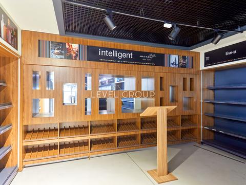 комерційна за адресою Шкільна вул. (Юрія Гагаріна), 3