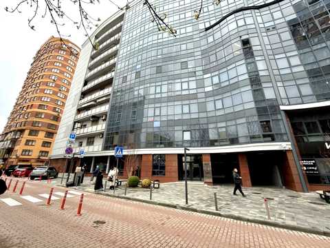 комерційна за адресою Євгена Коновальця вул. (Щорса), 36-Д