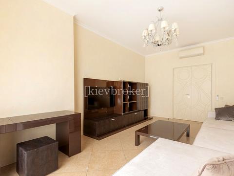 квартира по адресу Андрея Верхогляда ул. (Михайла Драгомирова), 12