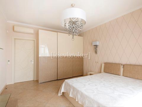 квартира по адресу Андрея Верхогляда ул. (Михайла Драгомирова), 12