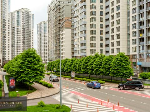 квартира по адресу Андрея Верхогляда ул. (Михайла Драгомирова), 12