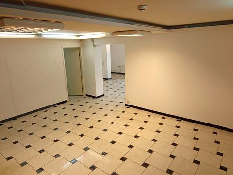 комерційна за адресою Олександра Поля просп. (Кірова), 84