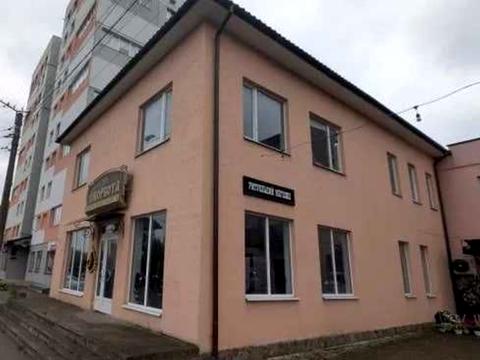 комерційна за адресою Лева Ребета вул., 6б