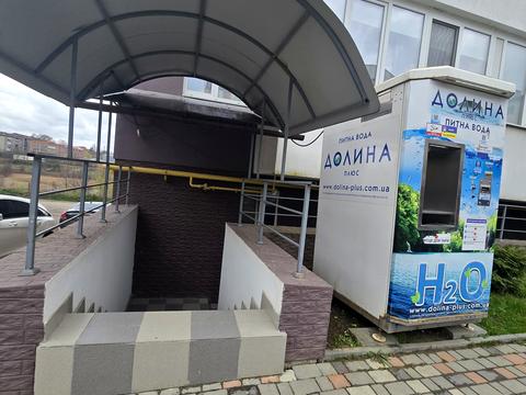 коммерческая по адресу Черновола ул., (Будинок 2)