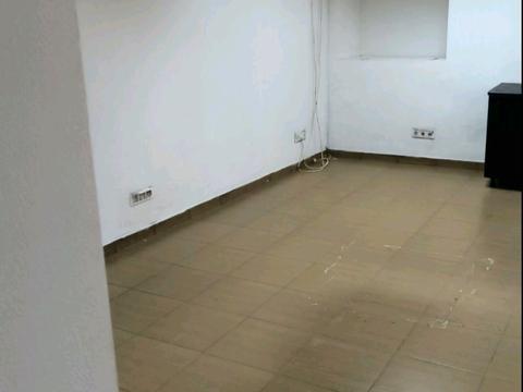 коммерческая по адресу Льва Толстого ул., 1