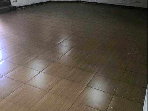 коммерческая по адресу Льва Толстого ул., 1