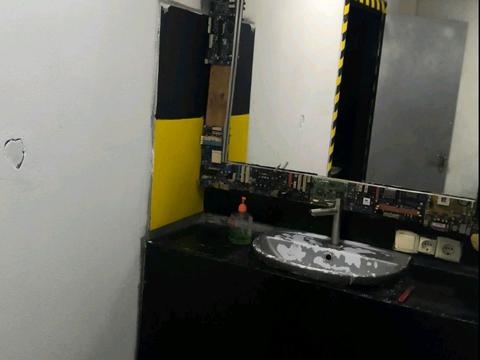 коммерческая по адресу Льва Толстого ул., 1