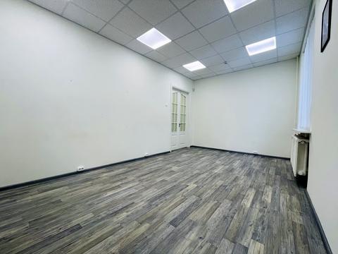 коммерческая по адресу Николая Михновского бульв. (Дружбы народов), 17/5