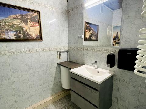 коммерческая по адресу Николая Михновского бульв. (Дружбы народов), 17/5