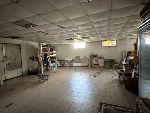 комерційна за адресою Юрія Кондратюка вул. (Комунарівська), 179а