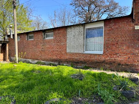 комерційна за адресою Юрія Кондратюка вул. (Комунарівська), 179а